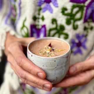 ✨ Nejsi trochu přecitlivělá, slýchala jsem v dětství. Znáš to taky? Možná vnímáš svět trochu jinak. Hlouběji....