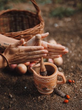 🌑✨ 21. září 2025 – dar zatmění a podzimní rovnodennost 🍂 V neděli 21. září nastane částečné sluneční zatmění v Panně a...