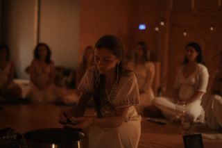 🤎 S ceremoniálním kakaem pracuji už přes 10 let. Za tu dobu mě naučilo mnohému. To nejcennější bylo poznání blízkosti mezi...